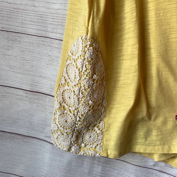 Mystree Yellow Tank Top with Crochet Detail Scoop Neckline Size Medium - Picture 4 of 11
